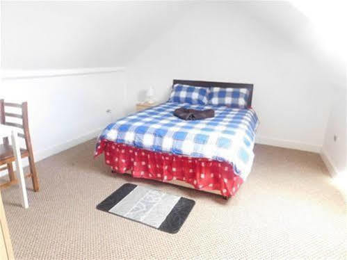 Spencer Inn Apartments Harrow Dış mekan fotoğraf