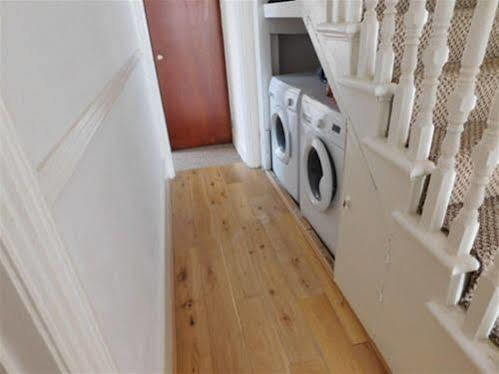 Spencer Inn Apartments Harrow Dış mekan fotoğraf