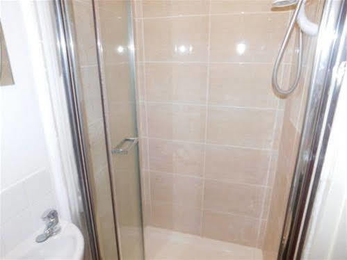 Spencer Inn Apartments Harrow Dış mekan fotoğraf